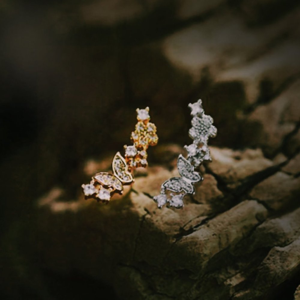 3/$25  🏷️ Gold Butterfly Earrings Ear Jacket goldtone butterfly animal Earrings